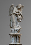 Statua di Angelo con vaso dell'acquasantiera 