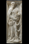 Figura maschile dal recinto del coro della Cattedrale (libro chiuso, frontale e voltato, barbato)