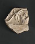 Frammento cornice architettonica dalla facciata arnolfiana del duomo con girari efllorescenti