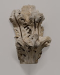 Frammento di peduccio angolare con foglie d'acanto