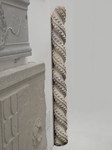Frammento di colonnina tortile con motivo a punta di diamante