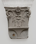 Peduccio corinzio con fiore centrale