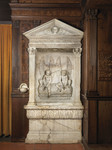 Lavabo della Sagrestia delle Messe con Putti alati su otre e Cherubino del Buggiano