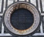 Oculo terzo da destra del fianco settentrionale della Cattedrale