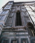 Finestra prima da sinistra del fianco meridionale della Cattedrale