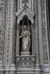 Santa Reparata sguancio a sinistra del portale maggiore