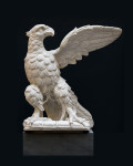 Aquila di Calimala con un'ala e becco a destra