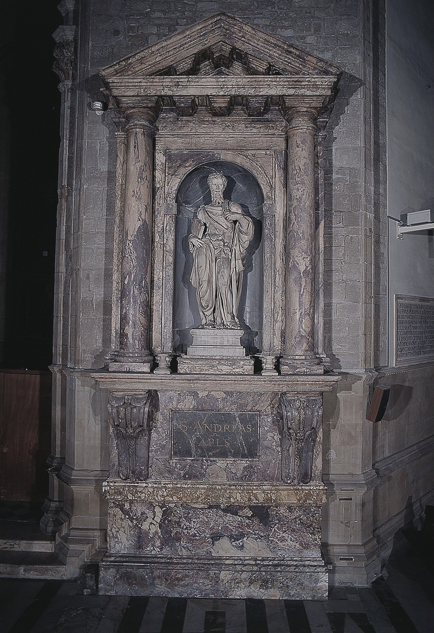 Edicola marmorea dell'Ammannati per il Sant'Andrea apostolo