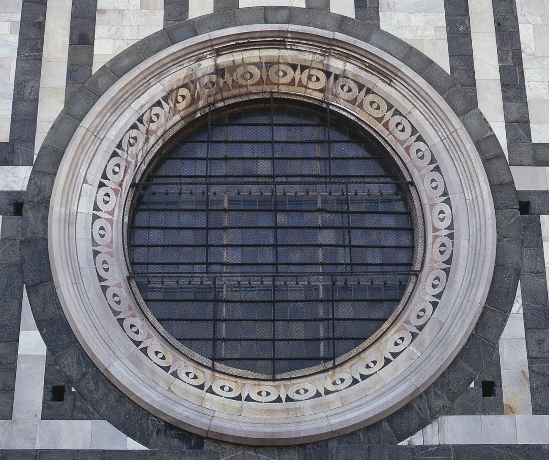 Oculo quarto da destra del fianco settentrionale della Cattedrale