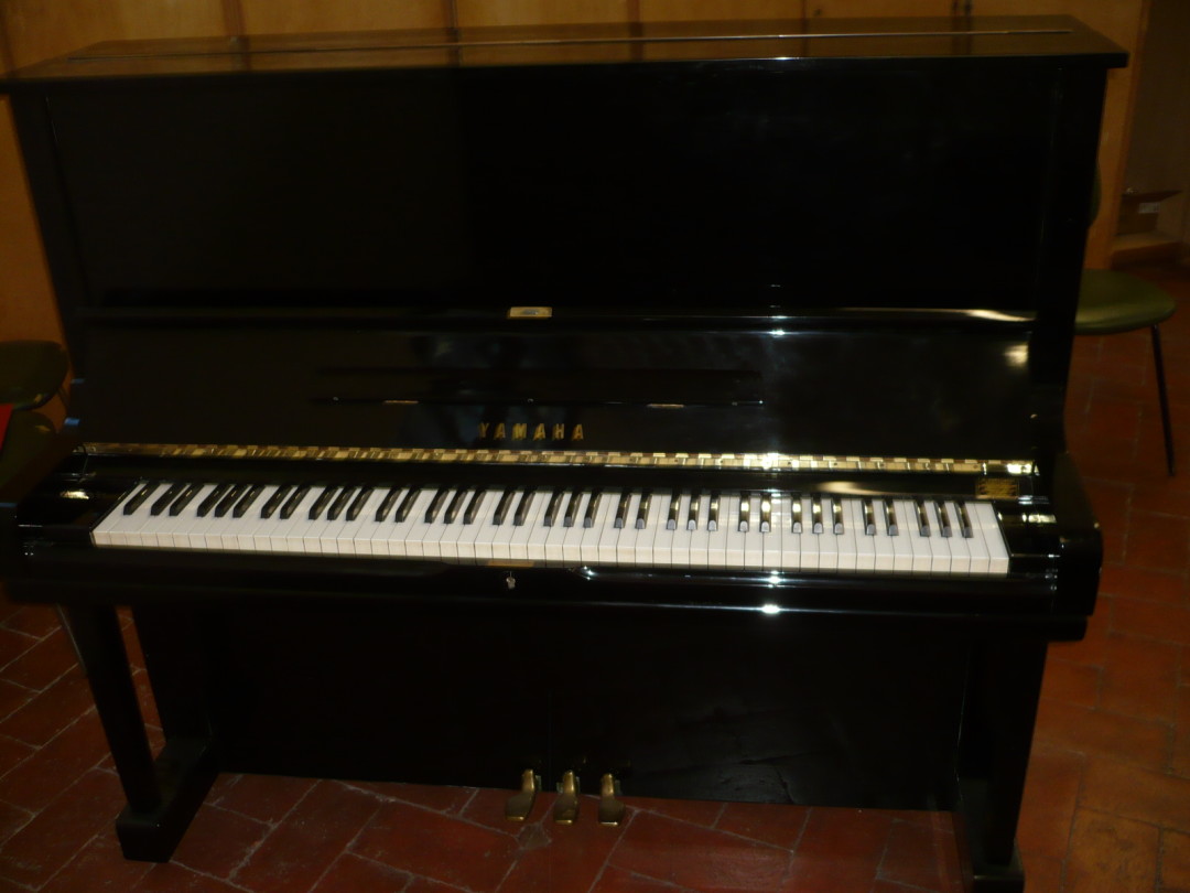 Pianoforte verticale -Sala prove Cappella musicale