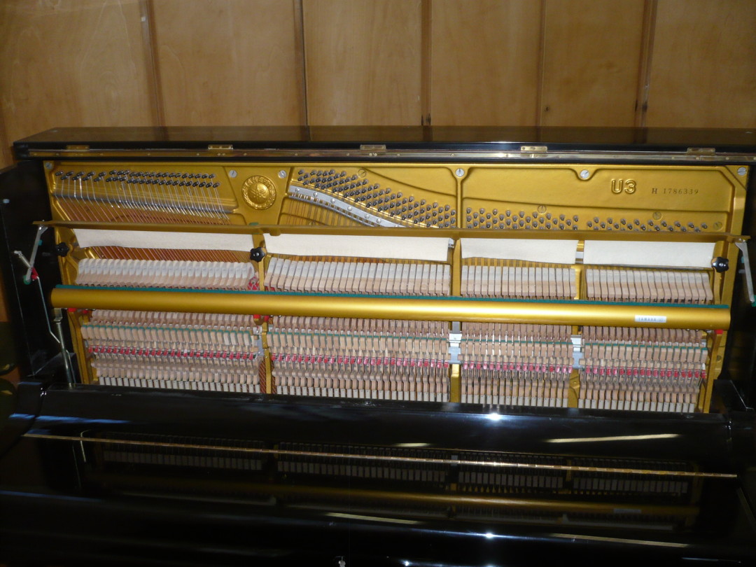 Pianoforte verticale -Sala prove Cappella musicale